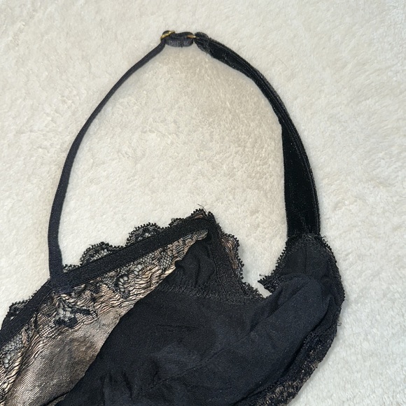 Soma black velvet and lace top size Large - Picture 6 of 17